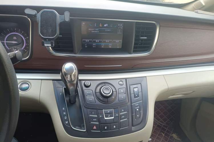 Used Buick GL8 2017 25S Comfort Version China V Standard Audio And AC Panel