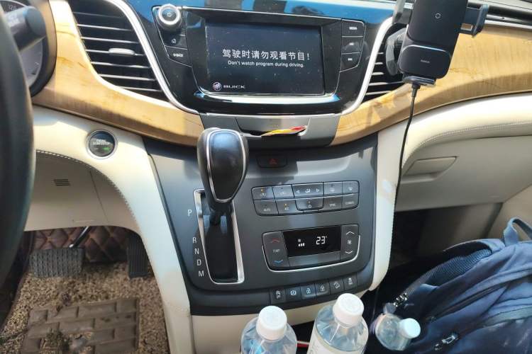 Used Buick GL8 2017 ES 28T Comfort Model China V Standard Audio And AC Panel