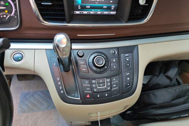 Used Buick GL8 2017 25S Prestige Version China V Standard Audio And AC Panel