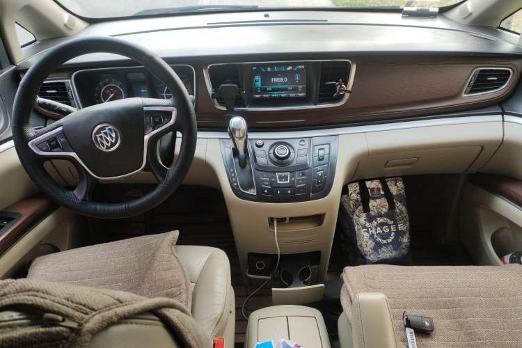 Used Buick GL8 2017 25S Luxury Version China V Standard Center Console