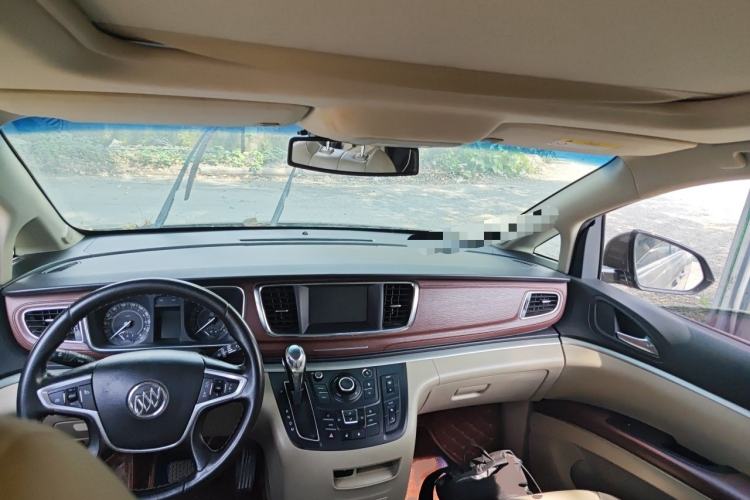 Used Buick GL8 2017 25S Luxury Version China V Standard Center Console