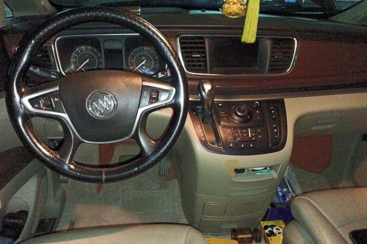 Used Buick GL8 2017 25S Luxury Version China V Standard Center Console