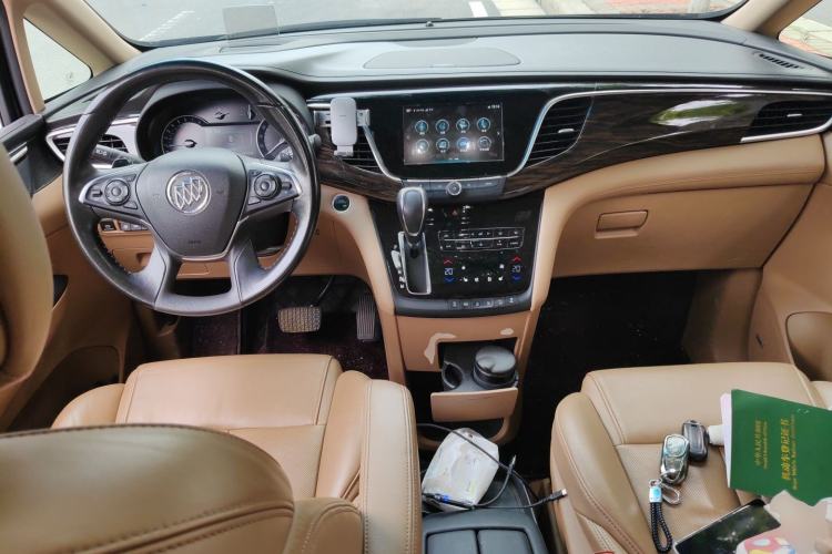 Used Buick GL8 2017 ES 28T Flagship Model China V Standard Center Console