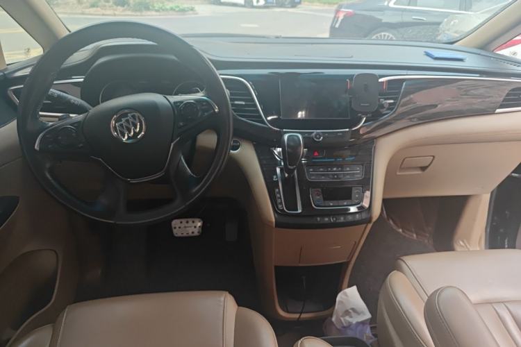 Used Buick GL8 2017 ES 28T Premium Version China V Standard Center Console