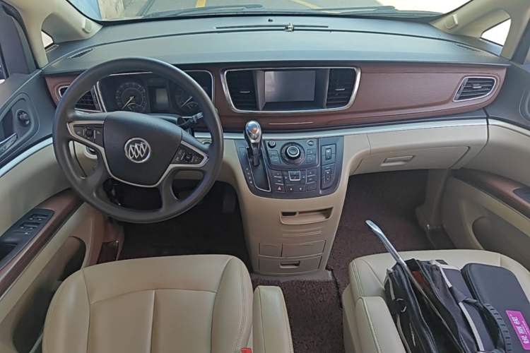 Used Buick GL8 2017 25S Comfort Version China V Standard Center Console