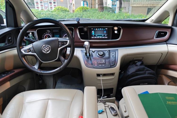 Used Buick GL8 2017 25S Prestige Version China V Standard Center Console