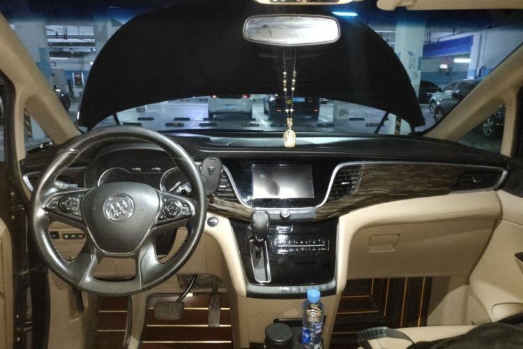 Used Buick GL8 2017 ES 28T Flagship Model China V Standard Center Console