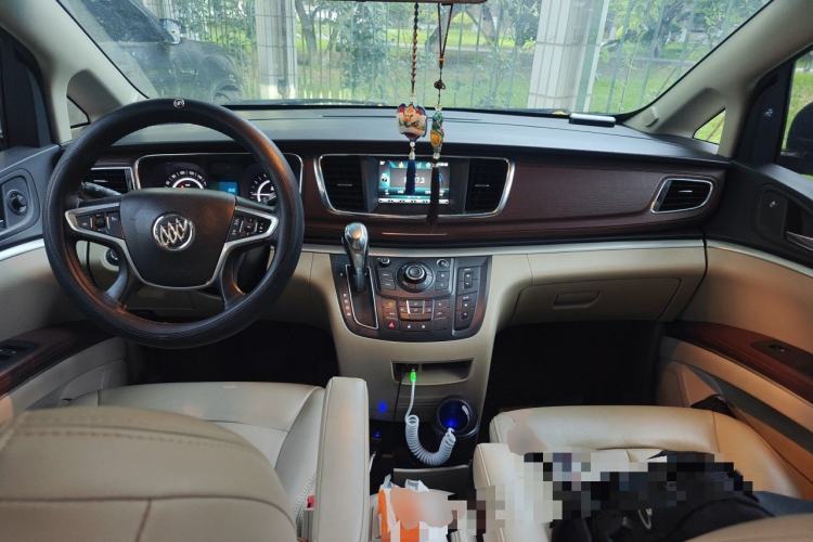 Used Buick GL8 2017 25S Luxury Version China V Standard Center Console
