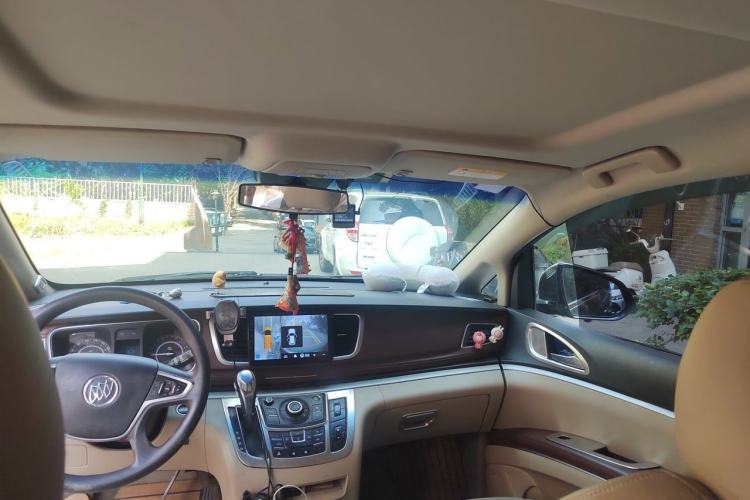 Used Buick GL8 2017 25S Comfort Version China V Standard Center Console