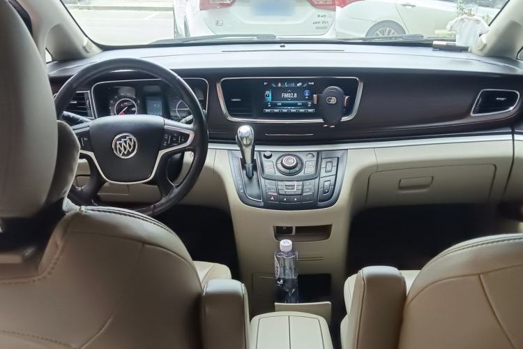 Used Buick GL8 2017 25S Luxury Version China V Standard Center Console