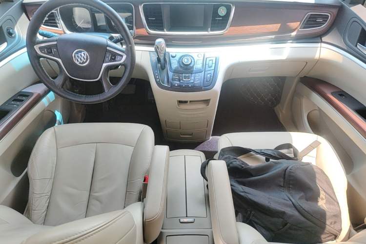 Used Buick GL8 2017 25S Luxury Version China V Standard Center Console