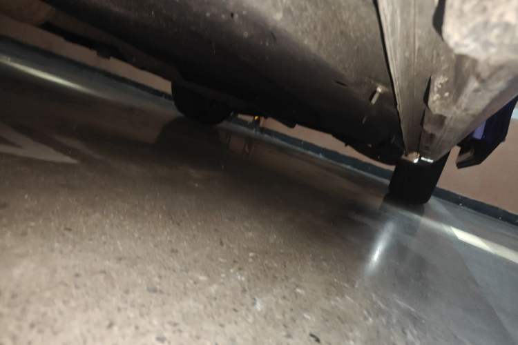 Used Buick GL8 2017 28T Avenir Avia National Emission Standard V Chassis Front Left