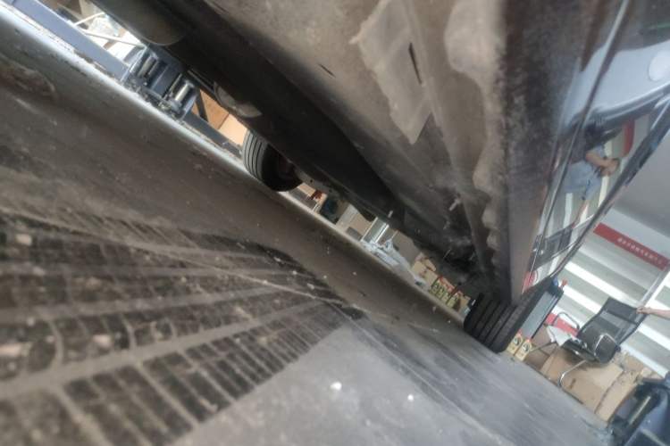 Used Buick GL8 2017 ES 28T Flagship Model China V Standard Chassis Front Left