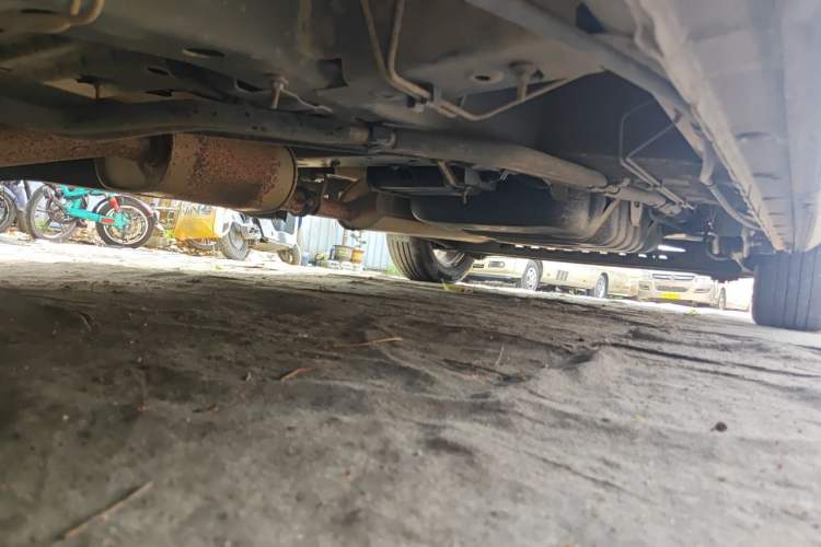 Used Buick GL8 2017 25S Luxury Version China V Standard Chassis Front Left