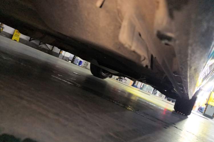 Used Buick GL8 2017 ES 28T Flagship Model China V Standard Chassis Front Left