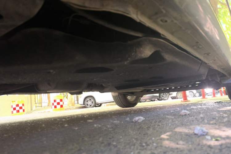 Used Buick GL8 2017 25S Luxury Version China V Standard Chassis Front Left