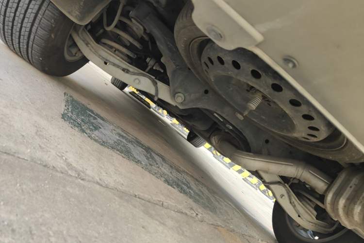 Used Buick GL8 2017 ES 28T Luxury Model China V Standard Chassis Front Left