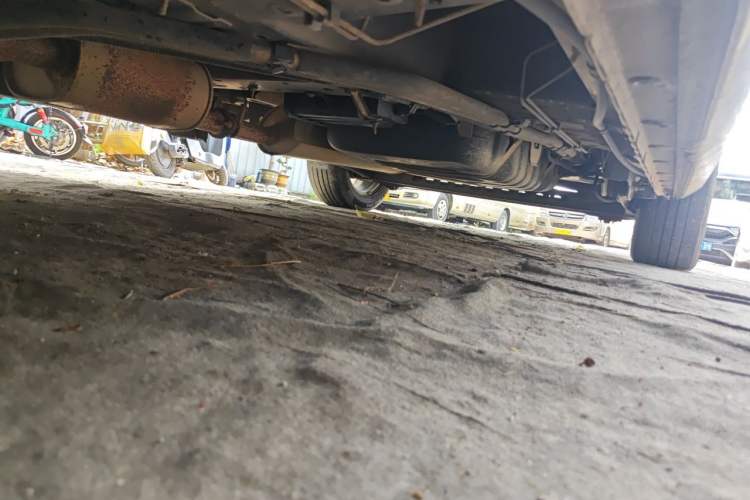Used Buick GL8 2017 25S Luxury Version China V Standard Chassis Rear Left