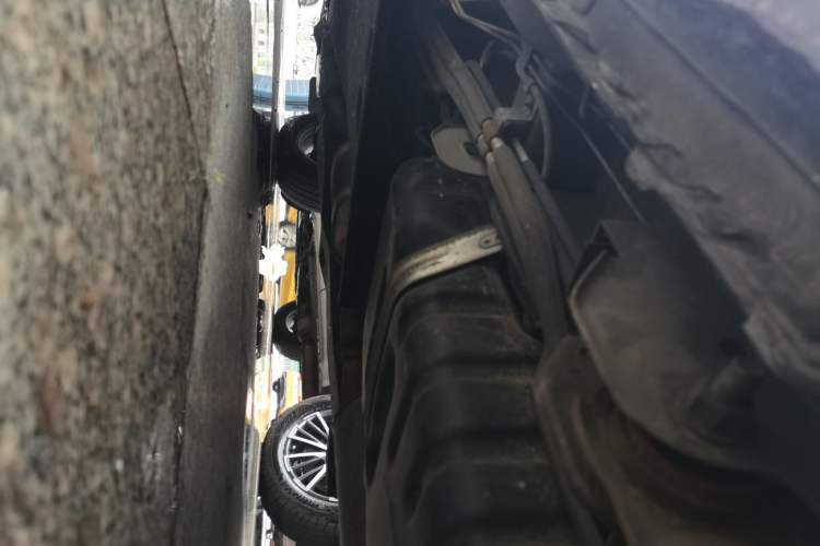 Used Buick GL8 2017 25S Luxury Version China V Standard Chassis Rear Left