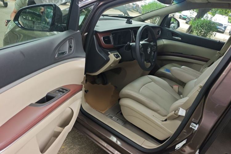 Used Buick GL8 2017 25S Comfort Version China V Standard Driver Seat