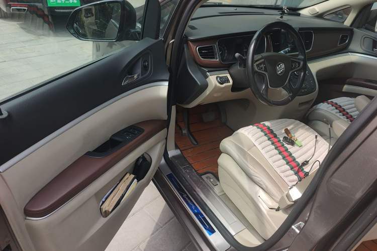 Used Buick GL8 2017 25S Luxury Version China V Standard Driver Seat
