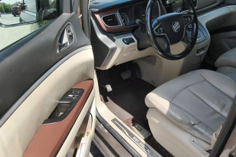 Used Buick GL8 2017 25S Prestige Version China V Standard Driver Seat