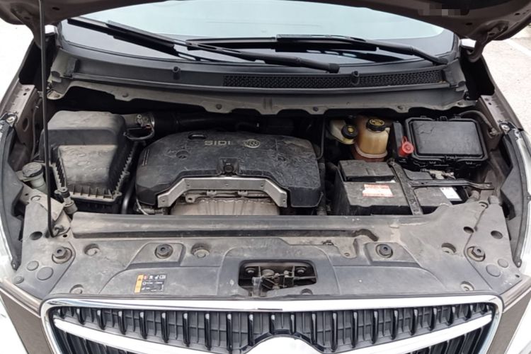 Used Buick GL8 2017 25S Prestige Version China V Standard Engine Bay