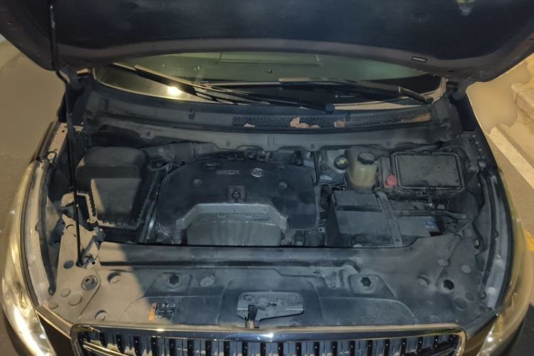 Used Buick GL8 2017 25S Comfort Version China V Standard Engine Bay