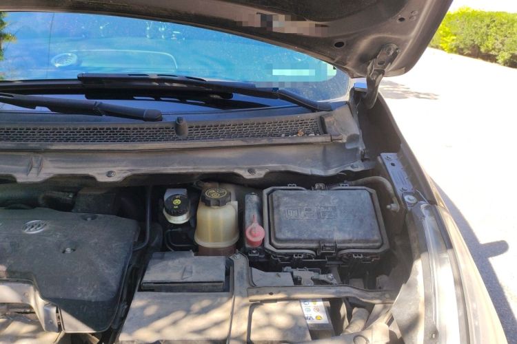 Used Buick GL8 2017 25S Prestige Version China V Standard Engine Bay Left