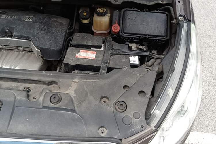 Used Buick GL8 2017 25S Prestige Version China V Standard Engine Bay Left