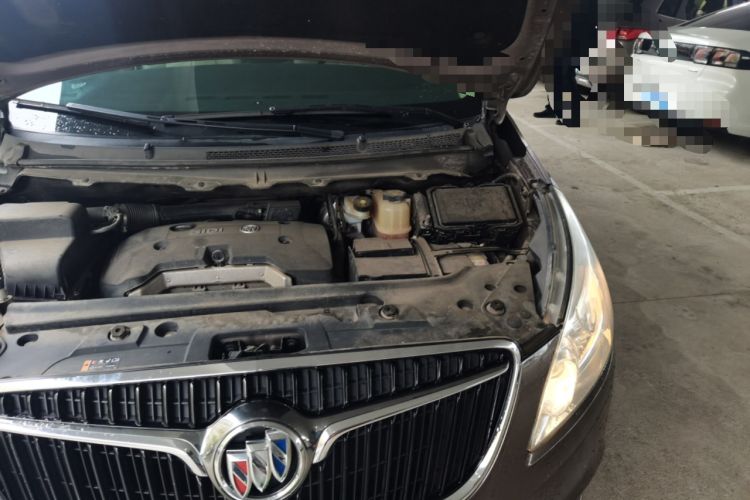 Used Buick GL8 2017 25S Luxury Version China V Standard Engine Bay Left