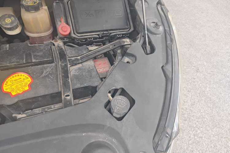 Used Buick GL8 2017 ES 28T Premium Version China V Standard Engine Bay Left