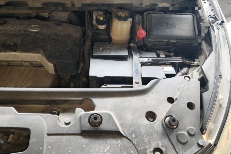 Used Buick GL8 2017 25S Comfort Version China V Standard Engine Bay Left