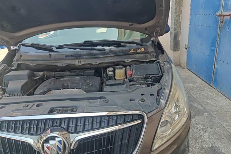 Used Buick GL8 2017 25S Comfort Version China V Standard Engine Bay Left