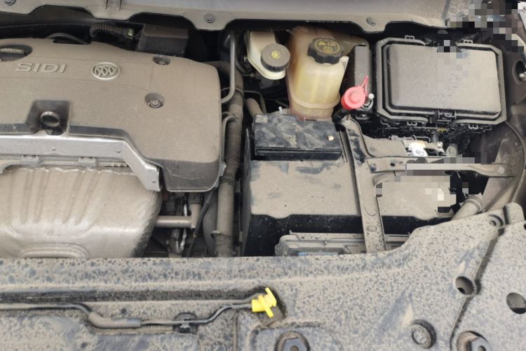 Used Buick GL8 2017 25S Luxury Version China V Standard Engine Bay Left