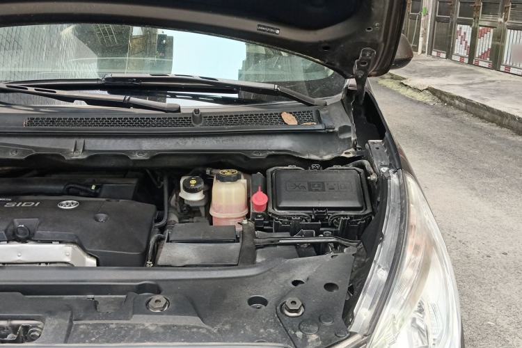 Used Buick GL8 2017 25S Luxury Version China V Standard Engine Bay Left