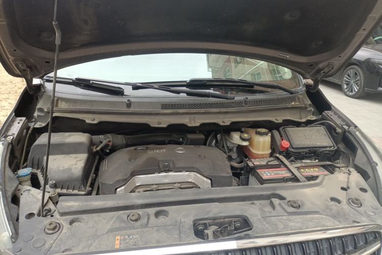 Used Buick GL8 2017 25S Comfort Version China V Standard Engine Bay