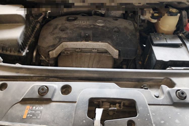 Used Buick GL8 2017 25S Comfort Version China V Standard Engine Bay