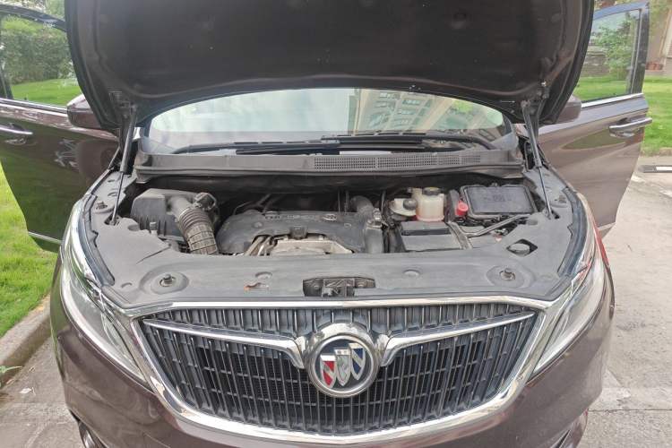 Used Buick GL8 2017 ES 28T Luxury Model China V Standard Engine Bay