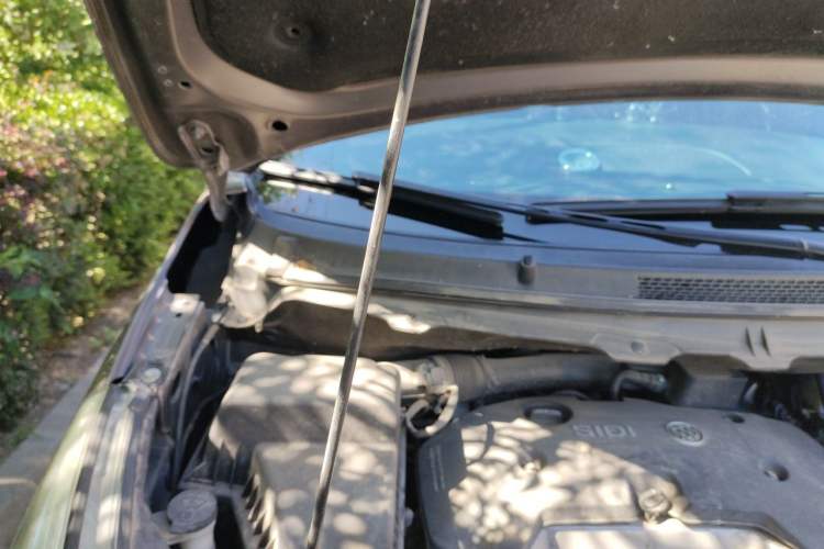 Used Buick GL8 2017 25S Prestige Version China V Standard Engine Bay Right