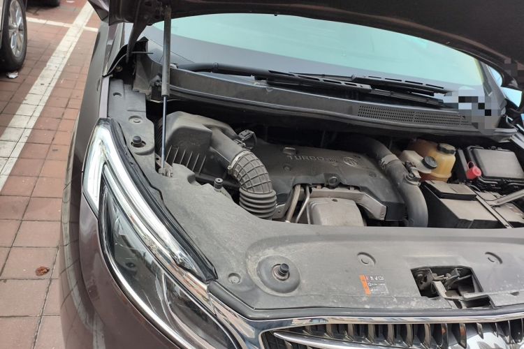 Used Buick GL8 2017 ES 28T Luxury Model China V Standard Engine Bay Right