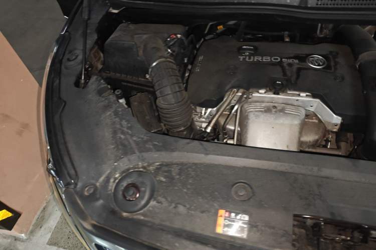 Used Buick GL8 2017 28T Avenir Avia National Emission Standard V Engine Bay Right