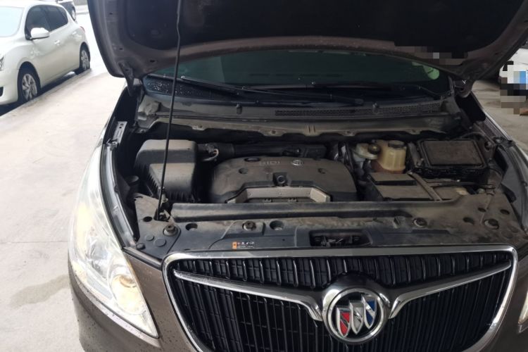 Used Buick GL8 2017 25S Luxury Version China V Standard Engine Bay Right
