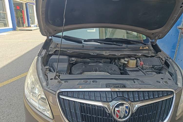 Used Buick GL8 2017 25S Comfort Version China V Standard Engine Bay Right