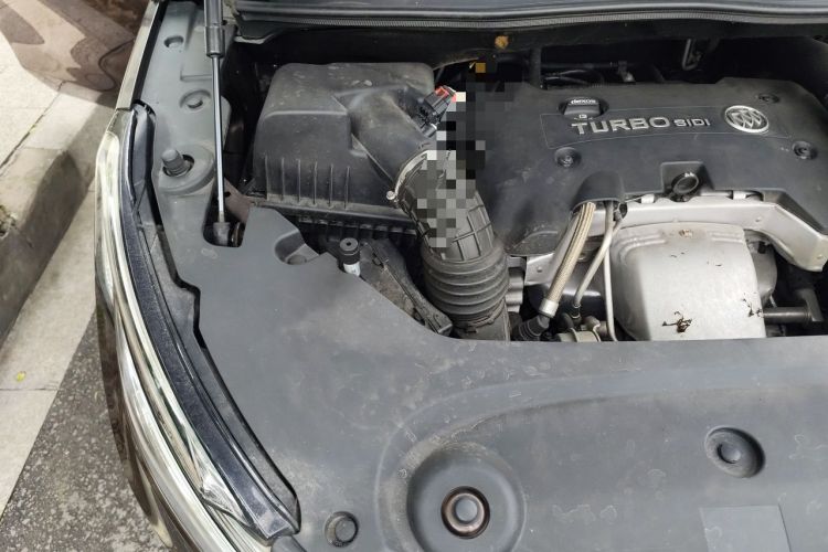 Used Buick GL8 2017 ES 28T Comfort Model China V Standard Engine Bay Right