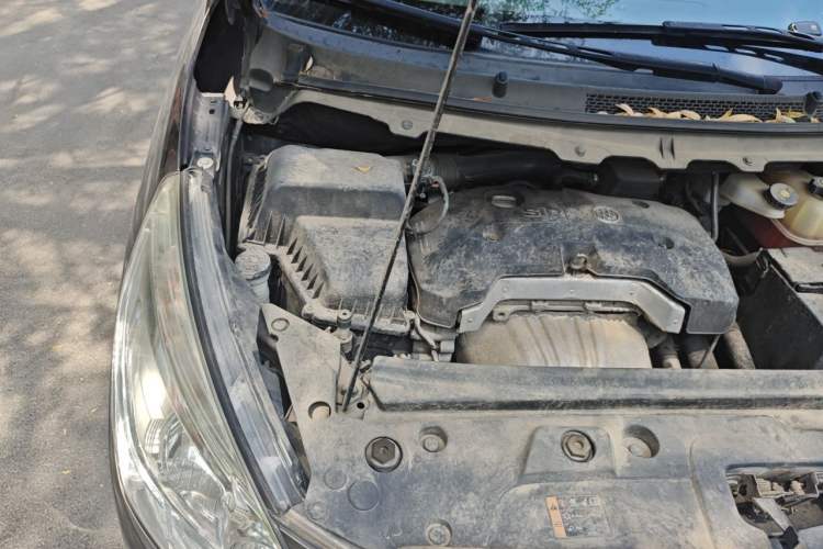 Used Buick GL8 2017 25S Prestige Version China V Standard Engine Bay Right
