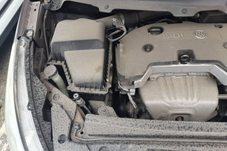 Used Buick GL8 2017 25S Luxury Version China V Standard Engine Bay Right