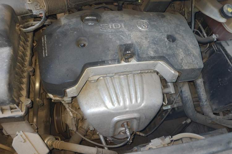 Used Buick GL8 2017 25S Luxury Version China V Standard Engine Bay Right