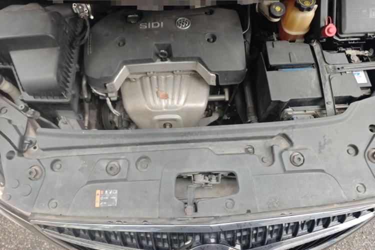 Used Buick GL8 2017 25S Luxury Version China V Standard Engine Bay