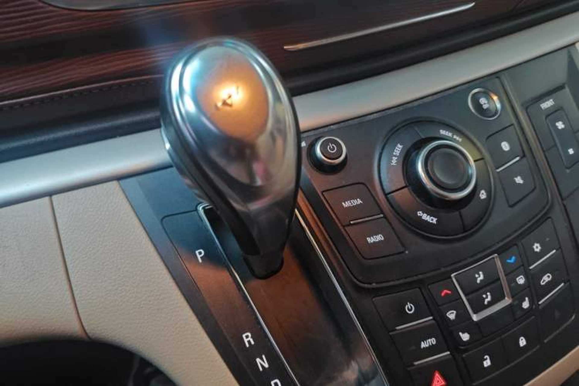Used Buick GL8 2017 25S Prestige Version China V Standard Gear Lever